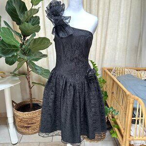 Vintage 80s Black Lace Goth Prom Party Dress Asymmetrical Bow Rose Coquette 4/6